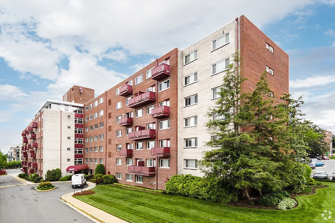 Studio, 580 sqft, $1,480 — Photo 2