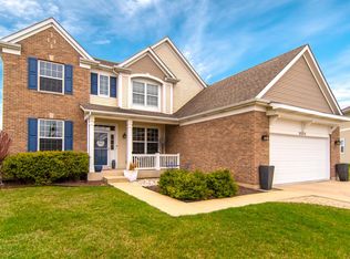 25215 W Baytree Cir, Shorewood, IL 60404