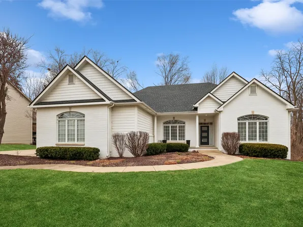 1223 Tulip Tree Ln, West Des Moines, IA 50266