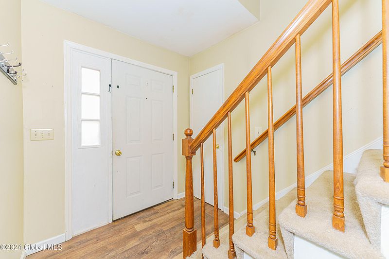 4th image of 3 Woodridge Street