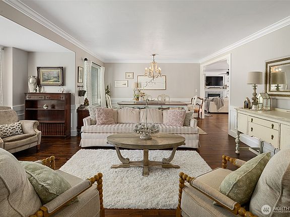 5th image of 1403 N Thayer Avenue