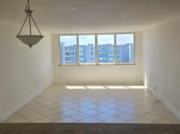 9143 SW 77th Ave APT B801, Miami, FL 33156