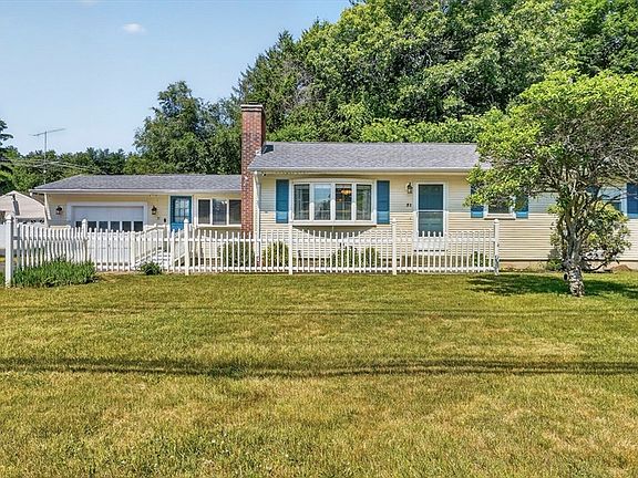 2nd image of 31 Shaker Rd