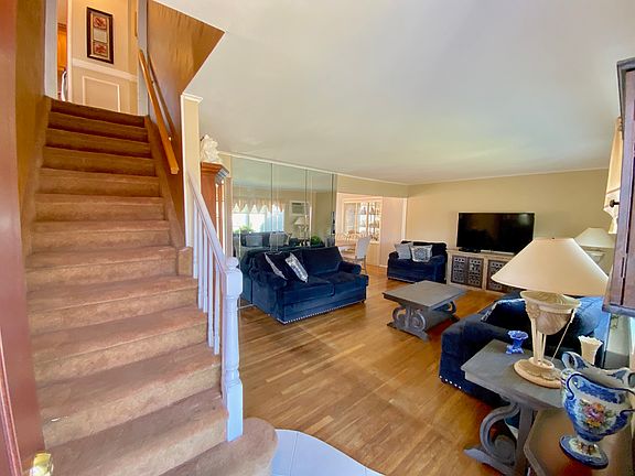 5th image of 1121 N Baldwin Dr