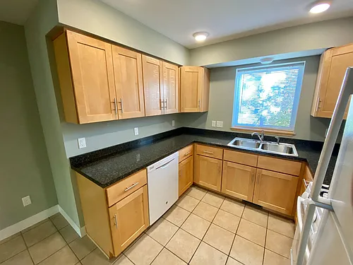 818 Grand Apt A-D Photo 1