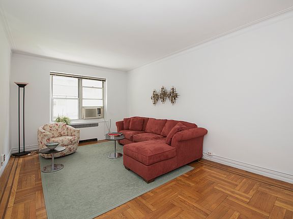 4th image of 29 W 64th St APT 2C