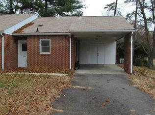 2874A Willow Cove Dr, Winston Salem, NC 27107