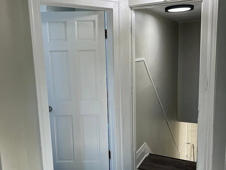 329 Ellicott St #UPPER — Photo 19