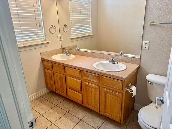 5th image of 3604 Palermo Ave