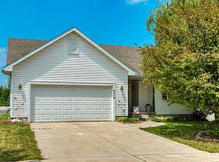 3316 Brook Ridge Ct, Des Moines, IA 50317