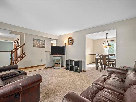 5th image of 9254 Wedgewood Dr