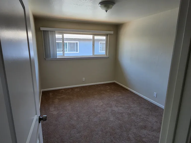 1235 Cortez Dr #7 — Photo 4
