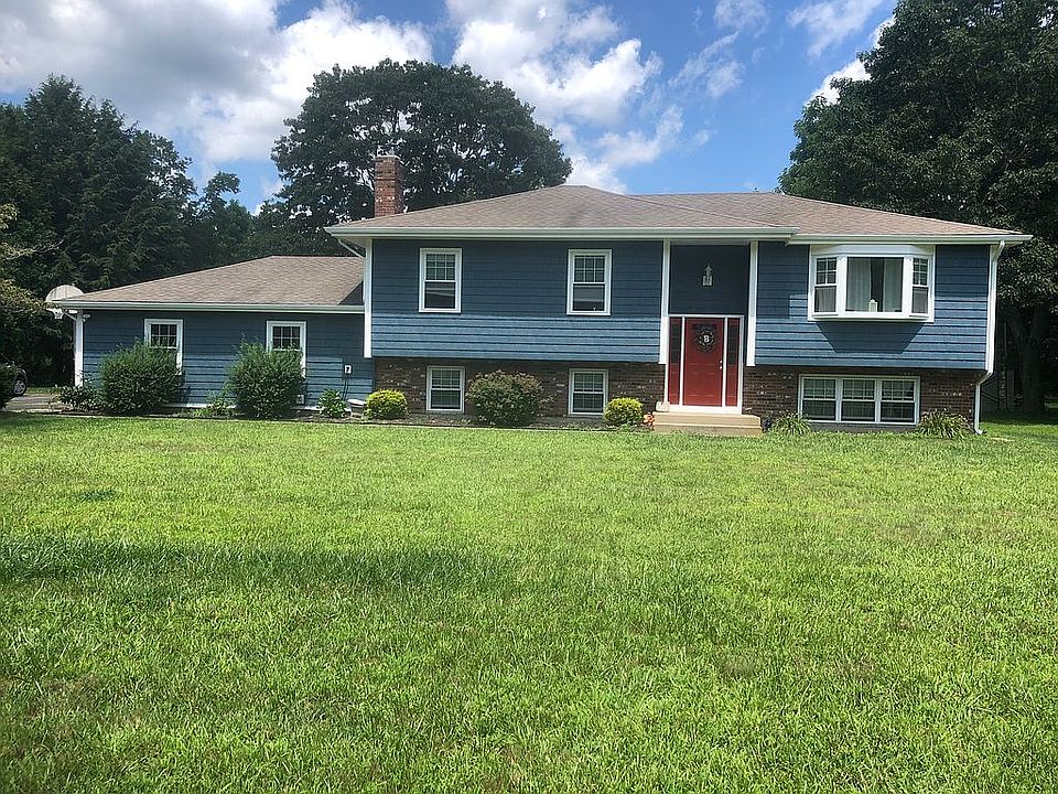 2nd image of 33 Lisa Ln