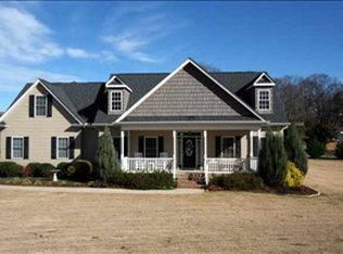 101 Old Locust Hill Rd, Taylors, SC 29687