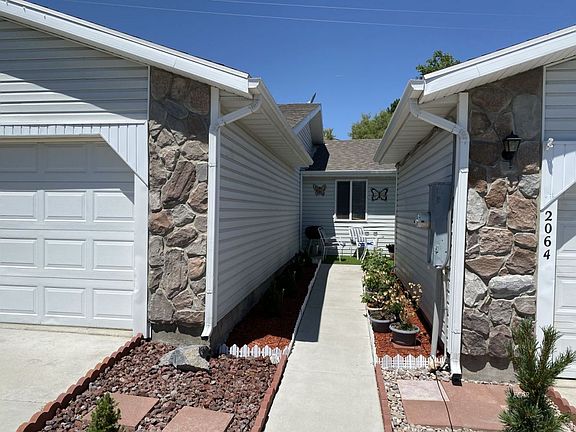 2nd image of 2068 Bluegrass Cir