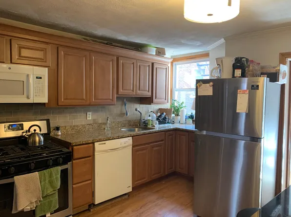 170 Salem St APT 2, Boston, MA 02113