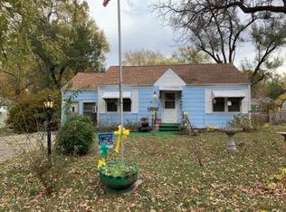 8119 Hadley St, Overland Park, KS 66204