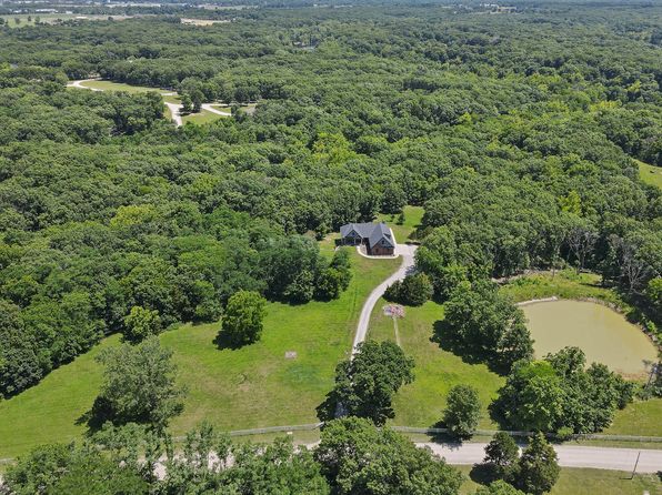4520 County Road 1245, Moberly, MO 65270
