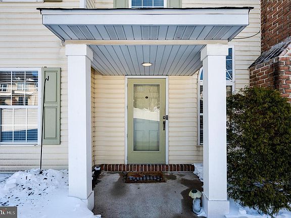 4th image of 124 Hickory Ln