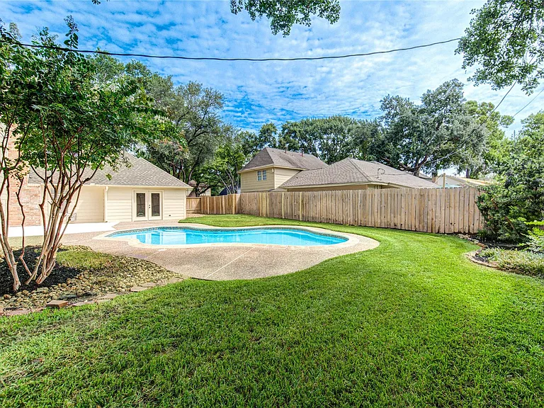 9115 Taidswood Dr — Photo 41