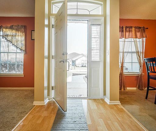 4th image of 5372 Hidden Gardens Dr