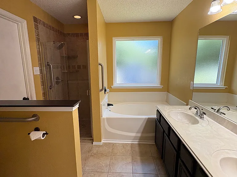 322 Dalhart Dr — Photo 21
