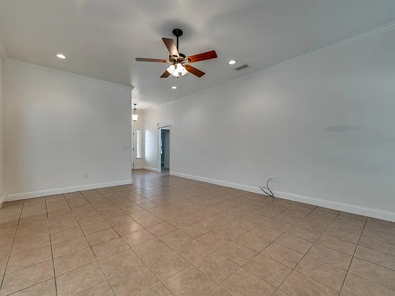 3316 Sagemont Dr — Photo 5