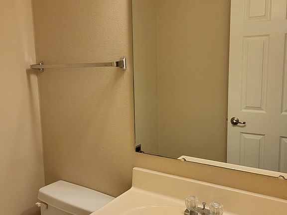 4th image of 14 Peartree Ln