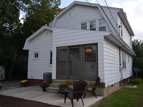2nd image of 484 Arden Rd