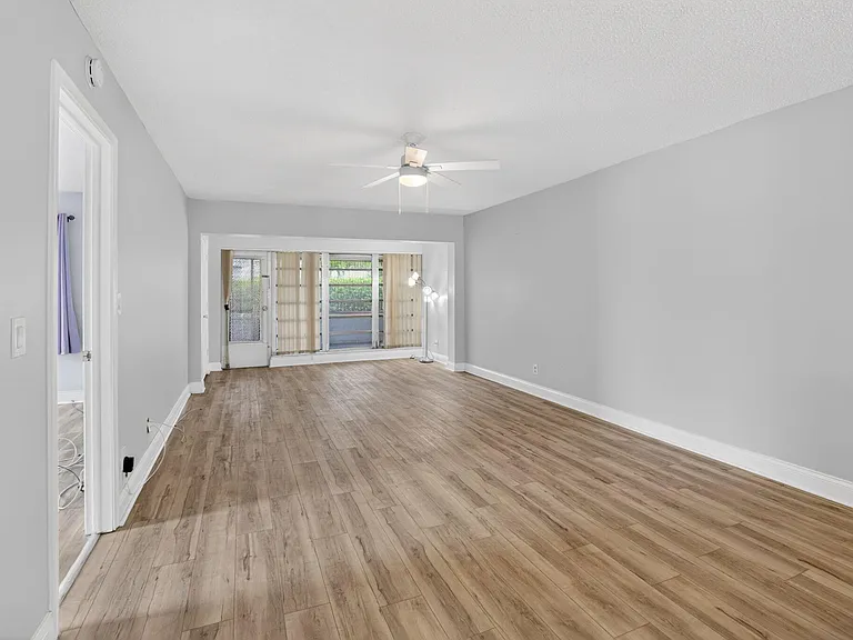 2401 Del Aire Blvd #101 — Photo 15