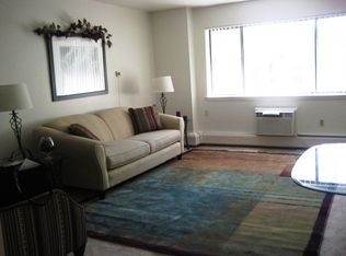 5947 7th Ave #2L, Kenosha, WI 53140