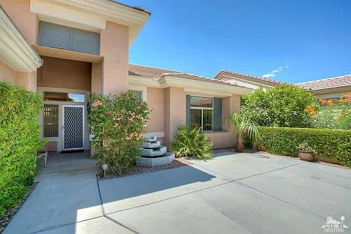 Front patio - 78869 Canyon Vis