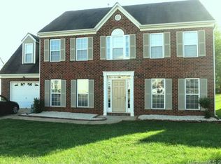 2118 Edenderry Dr, Statesville, NC 28625