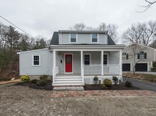 43 Essex St, Wakefield, MA 01880
