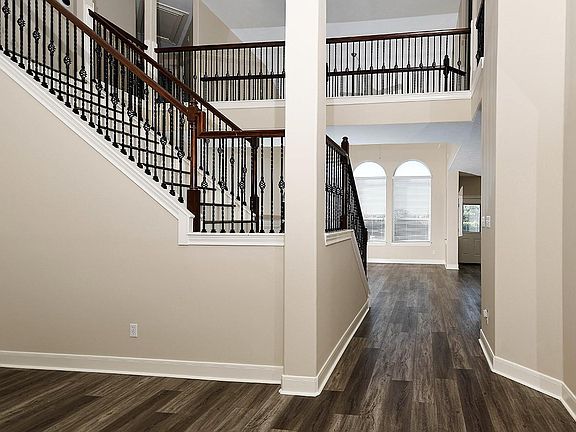 2nd image of 6327 Spring Creek Oaks Dr
