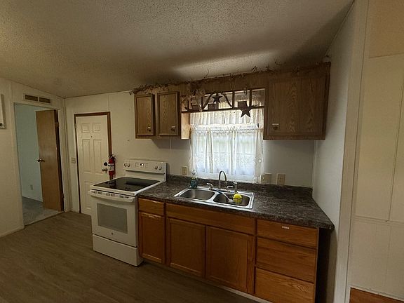 4th image of 101 Vicki Dr