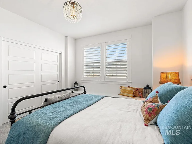 11843 W Castile Dr — Photo 7
