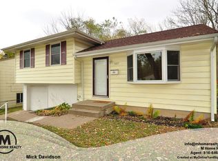 4807 N Tullis Dr, Kansas City, MO 64119