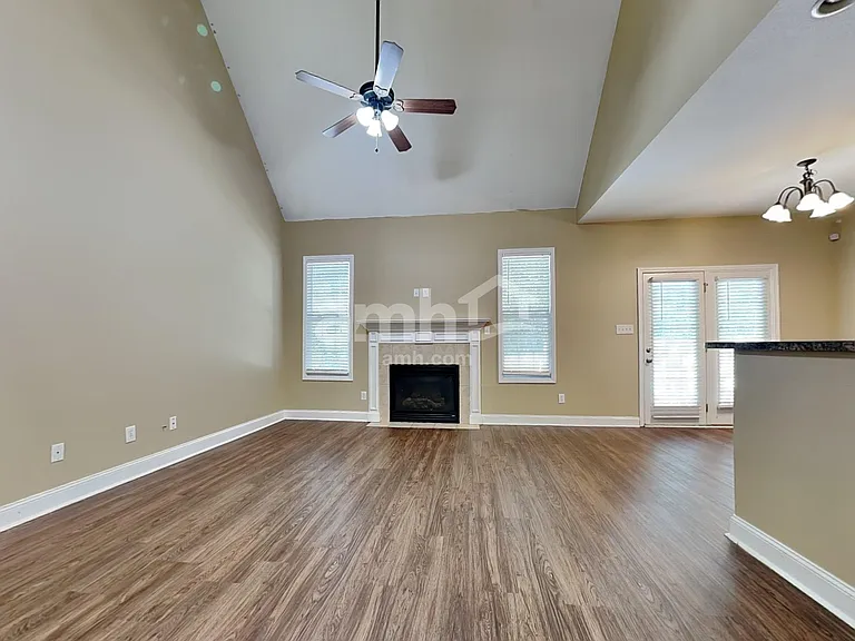 10900 Parkgate Ln — Photo 7