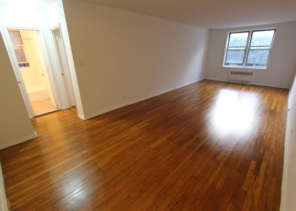 1st image of 10101 67th Dr APT 2B