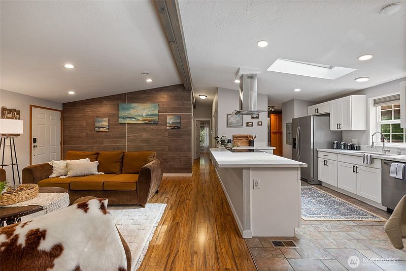 4th image of 4012 86th Avenue NW