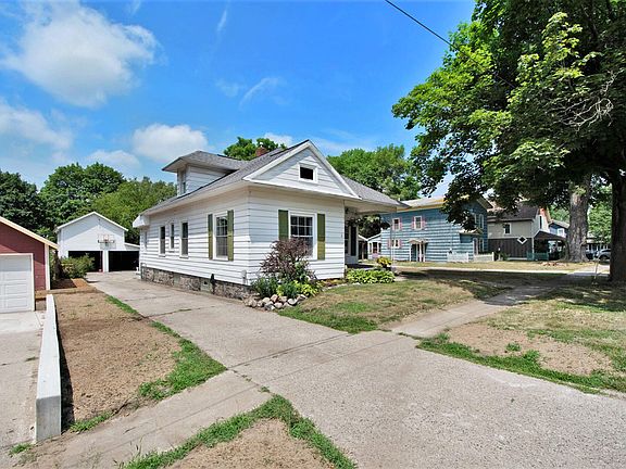 3rd image of 7 N Dayton St