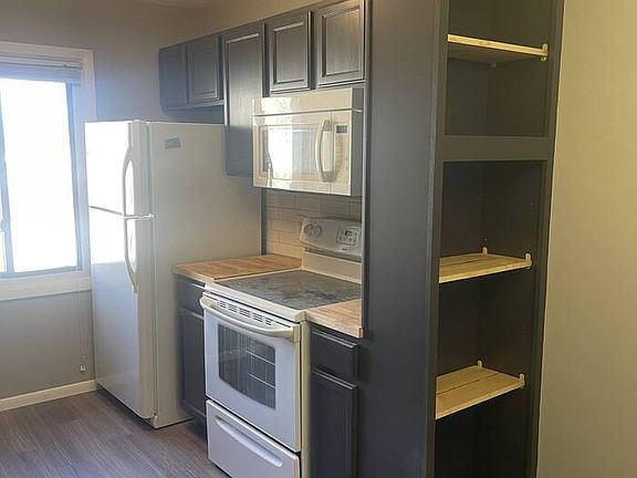 3rd image of 1931 Viking Dr NW APT 24