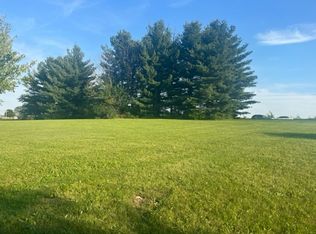 208 Flambeau Ln, Dixon, IL 61021