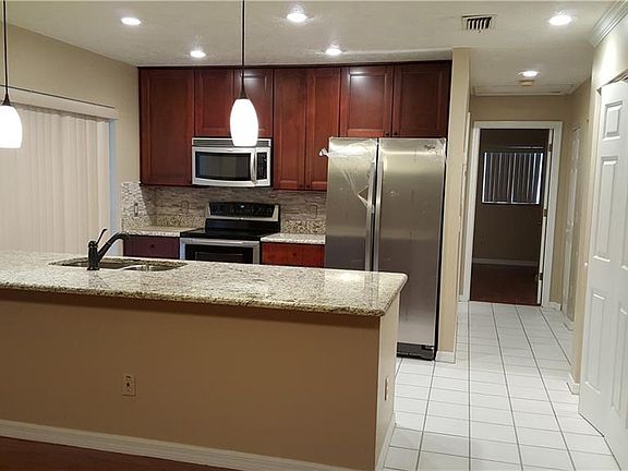 4th image of 2954 Tangerine Ct