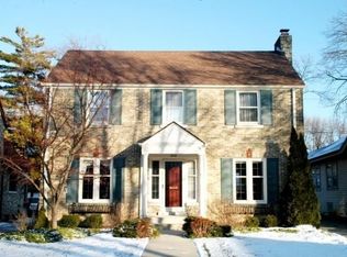 4936 N Newhall St, Whitefish Bay, WI 53217