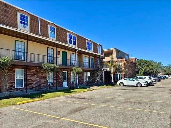 2nd image of 6200 Riverside Dr APT 426