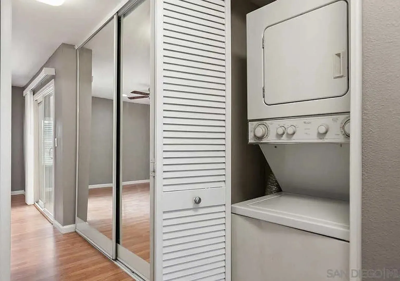 2 Bedroom 2 Bath in El Cajon 2nd Floor Unit — Photo 4