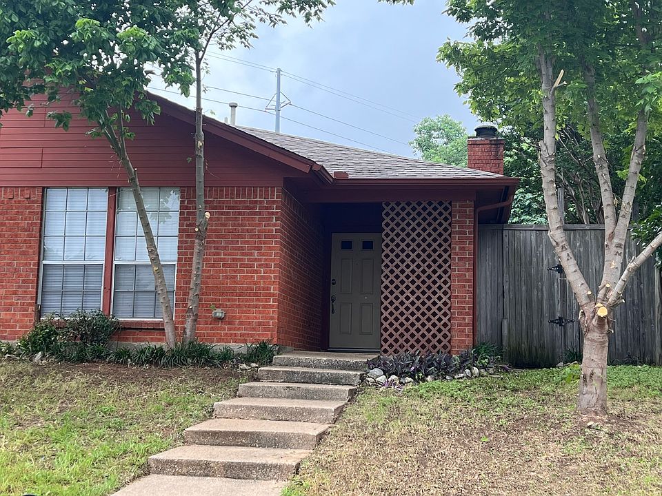 1st image of 2104 Valleywood Dr