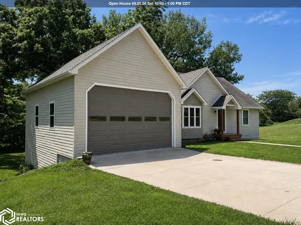 17587 Lakeshore Dr, Moravia, IA 52571